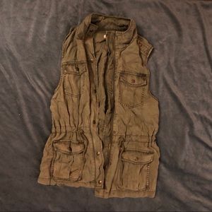 Army green zip up vest